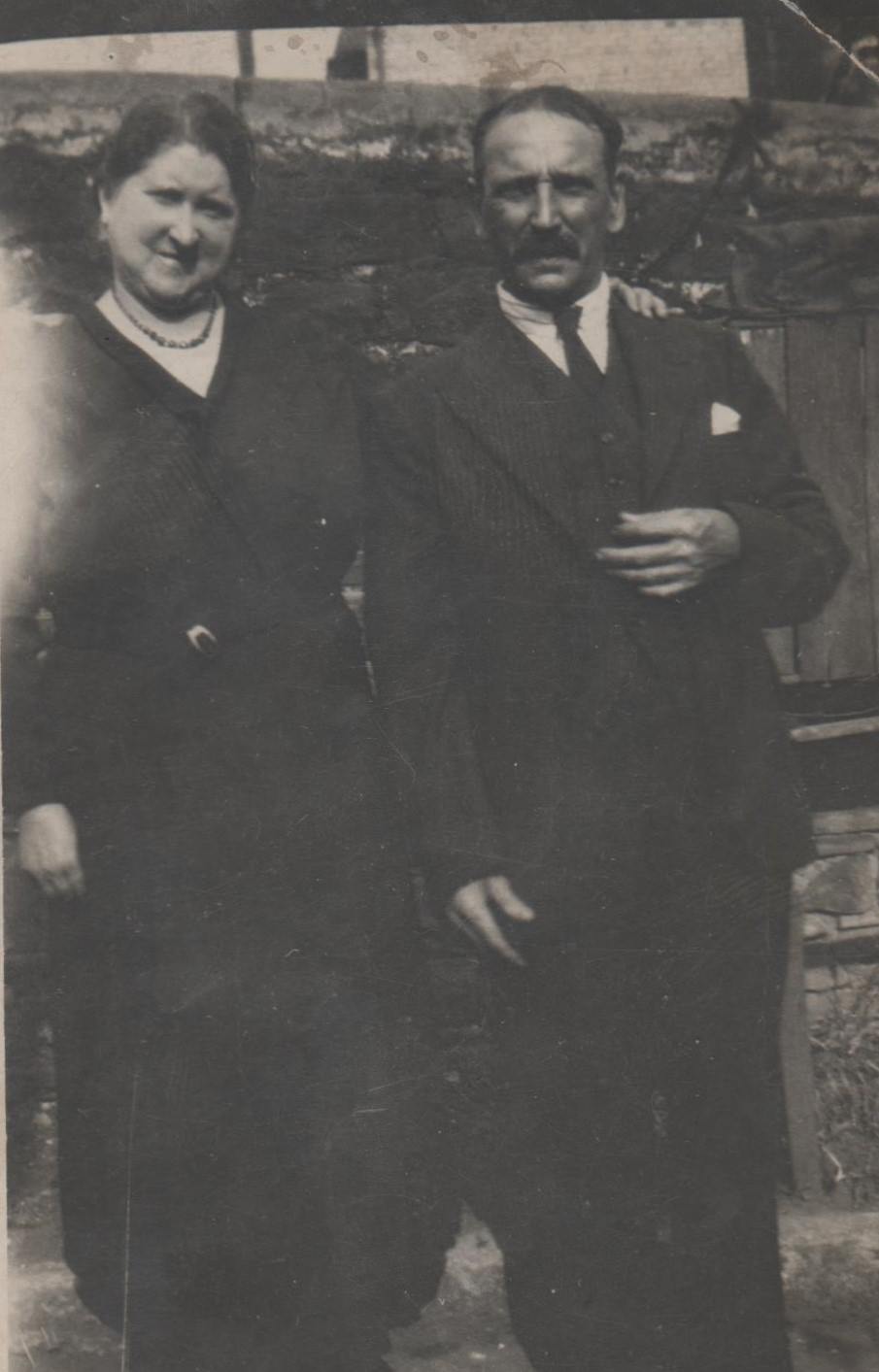 John Collins and Anastasia Lilian Collins, possibly Swansea